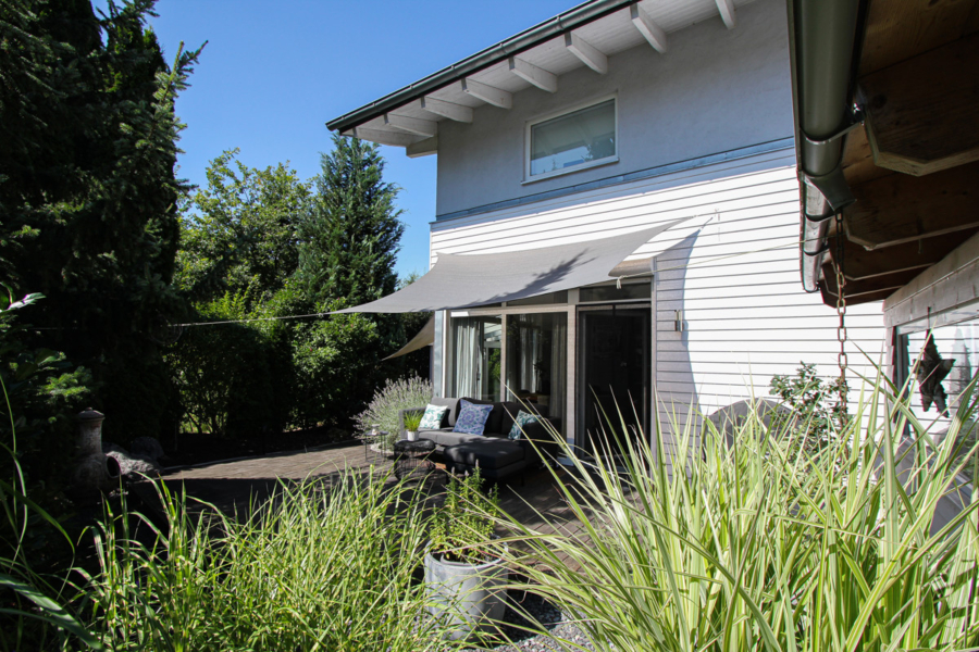 Exklusives Einfamilienhaus - Mit viel Liebe zum Detail in ruhiger und familienfreundlicher Lage - Terrasse Ost