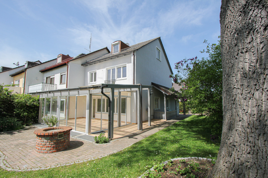 Ansicht II - Großzügiges Reiheneckhaus mit traumhaftem Garten in ruhiger Lage von Langenpreising