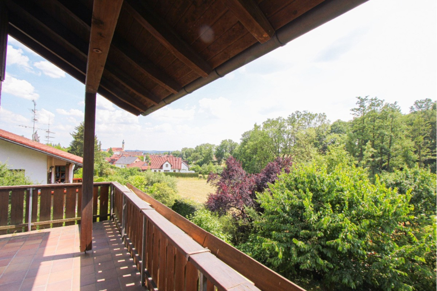 Bild... - Großzügige 5-Zimmer-Wohnung mit Blick in die Natur