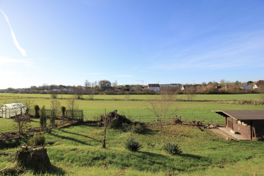 Blick - Baugrundstück in unverbaubarer Lage mit Blick in die Natur